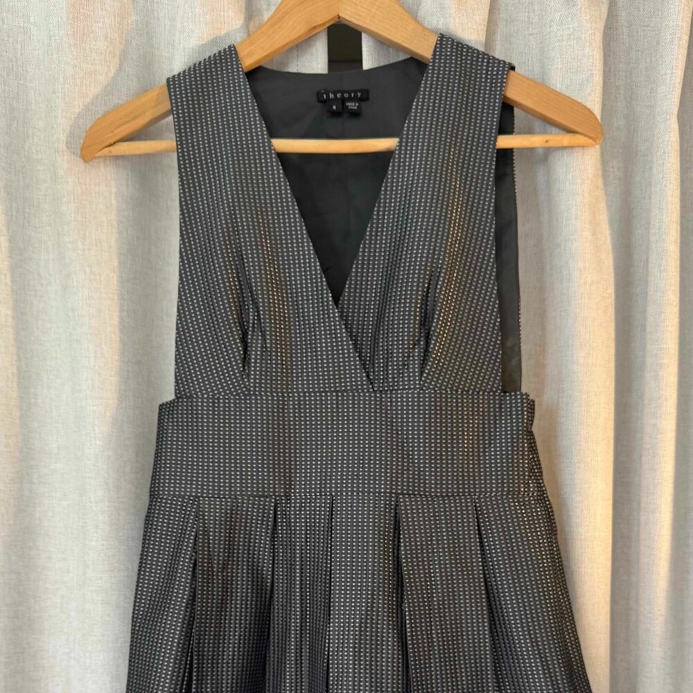 Theory Deanne Structured Grey Silver Sleeveless Mini dress with Pockets - sz 4
